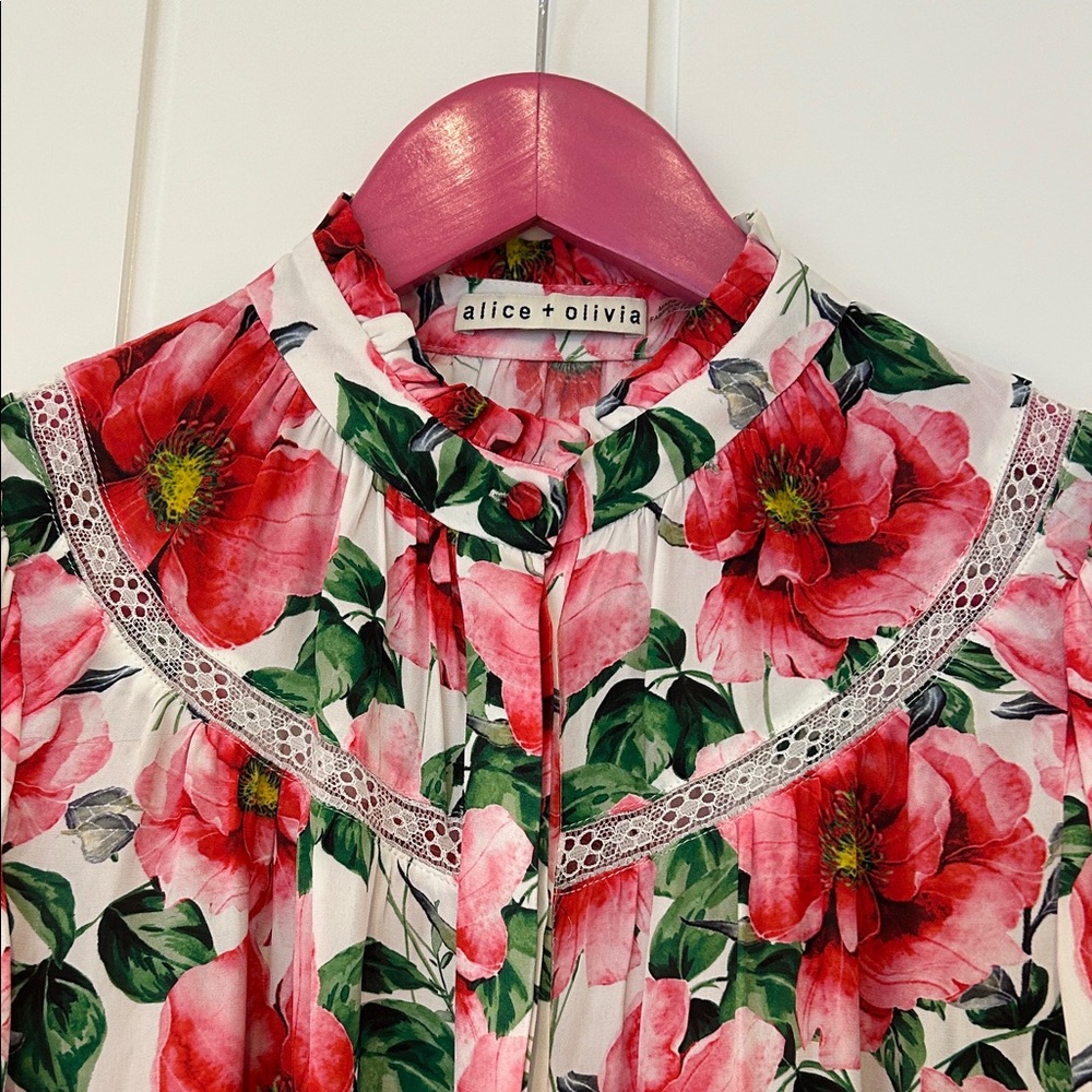 Alice + Olivia Red and Green Floral Blouse - Picture 5 of 8